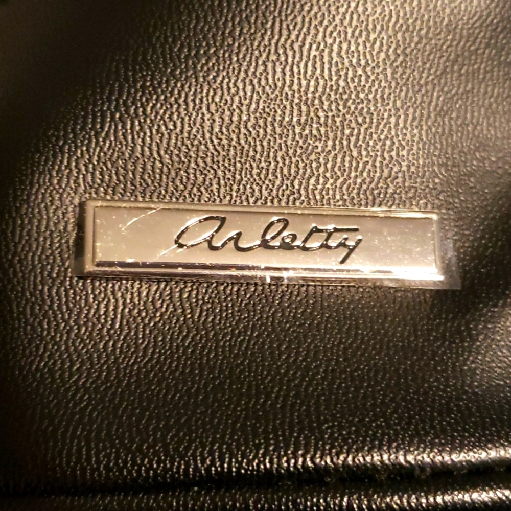 Brand new Shoulder hand Bag purse for running errands. - Picture 5 of 6